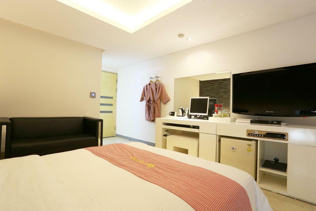 Q Hotel Paju Exterior photo